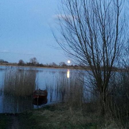 Entspannen Im Dorf Am See Zahren Kültér fotó